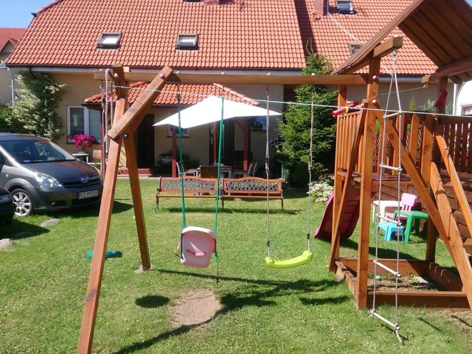 Dom Goscinny Kavera Dziwnówek Kültér fotó